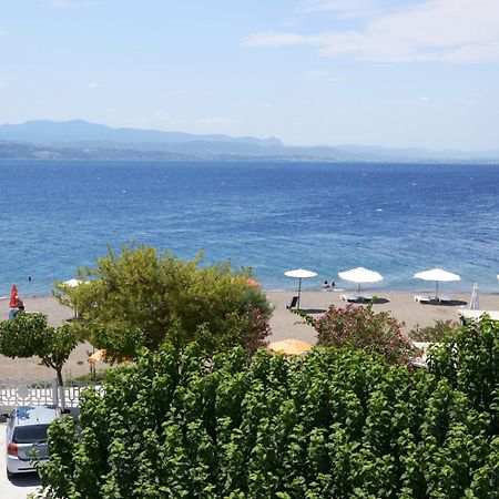 Akrogiali Beach Rooms Amarynthos Eksteriør billede