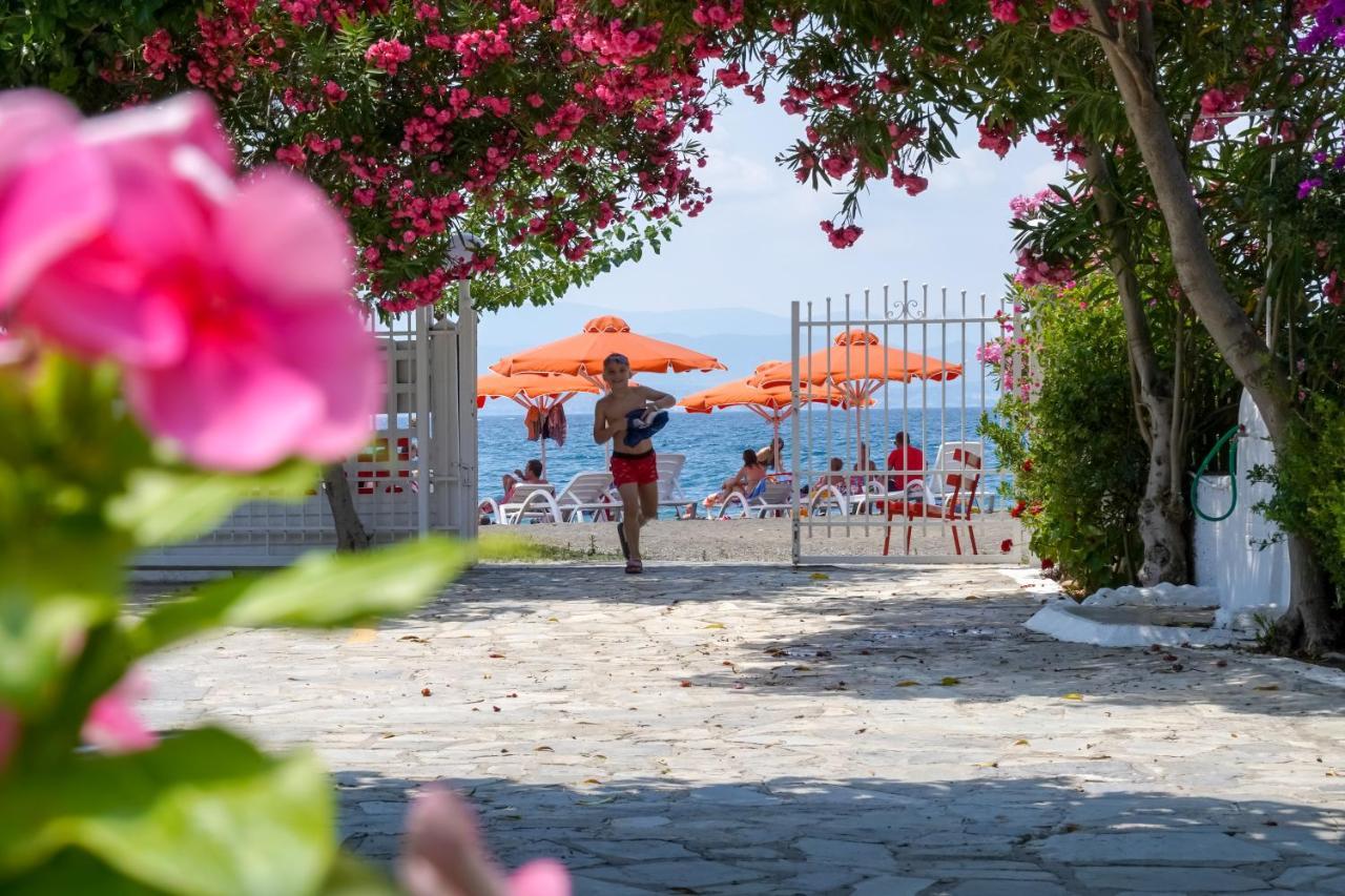 Akrogiali Beach Rooms Amarynthos Eksteriør billede