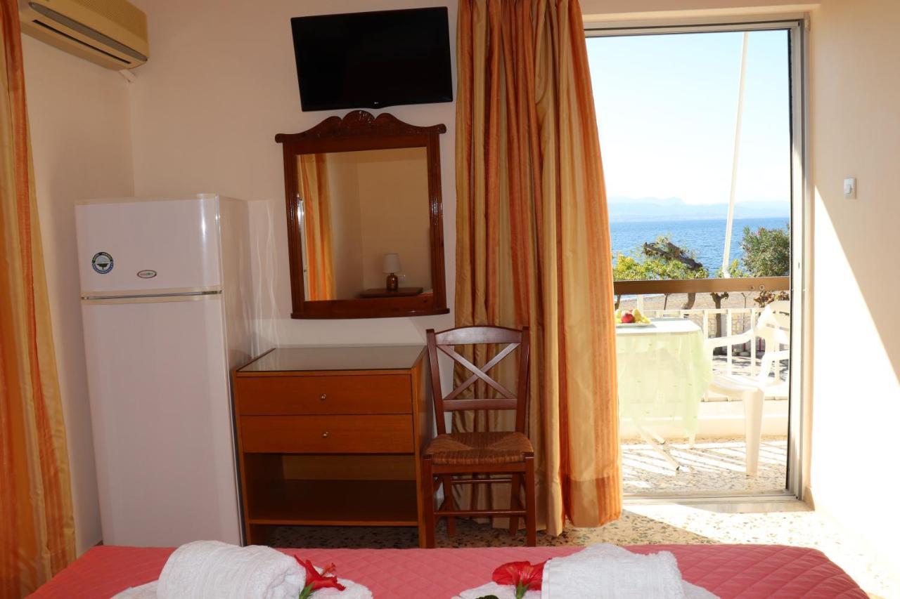 Akrogiali Beach Rooms Amarynthos Eksteriør billede