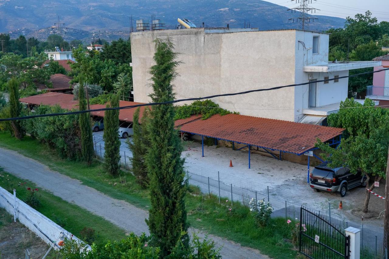 Akrogiali Beach Rooms Amarynthos Eksteriør billede