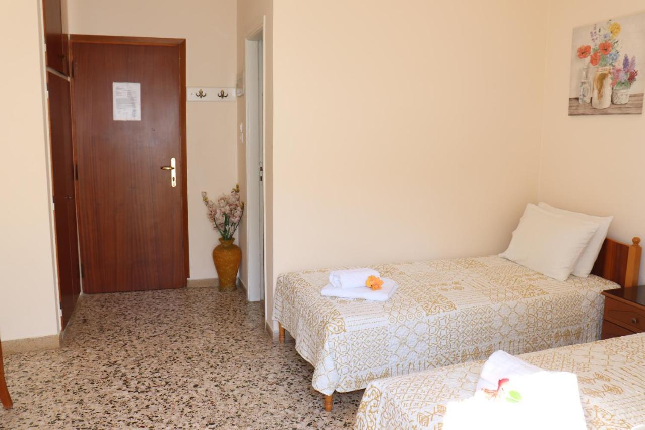 Akrogiali Beach Rooms Amarynthos Eksteriør billede