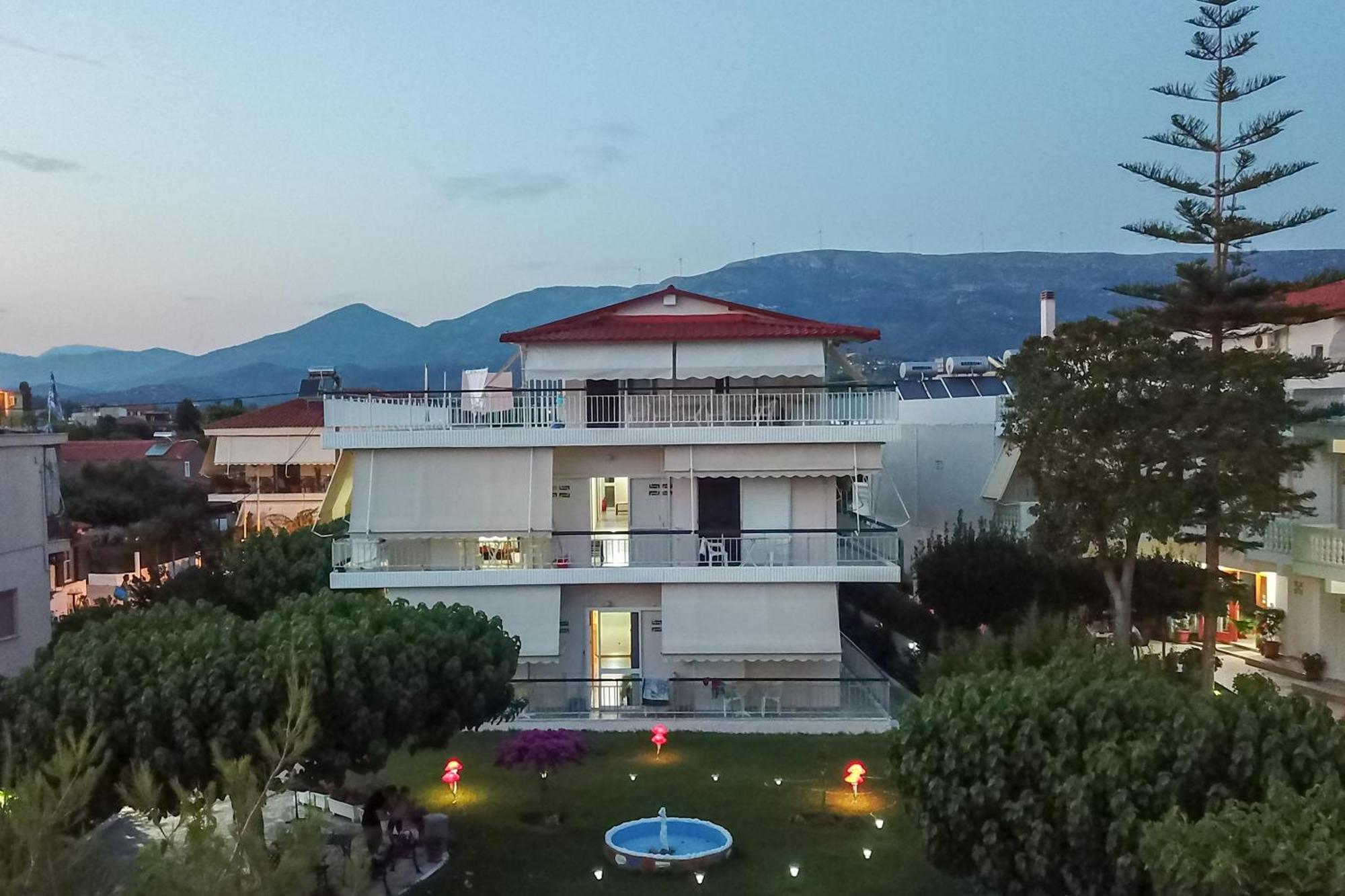 Akrogiali Beach Rooms Amarynthos Eksteriør billede