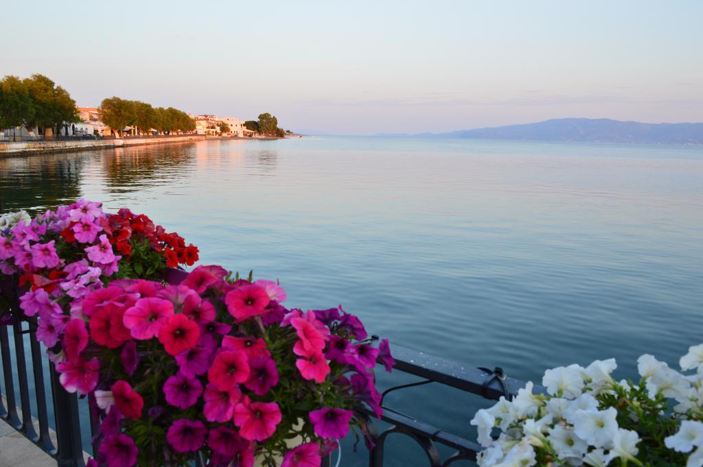 Akrogiali Beach Rooms Amarynthos Eksteriør billede