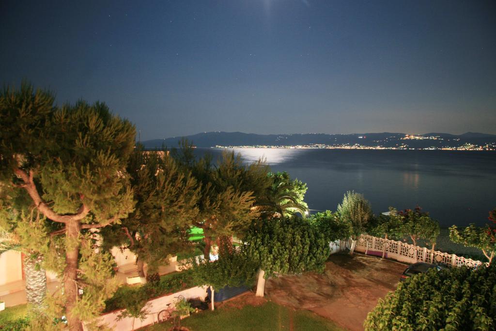 Akrogiali Beach Rooms Amarynthos Værelse billede