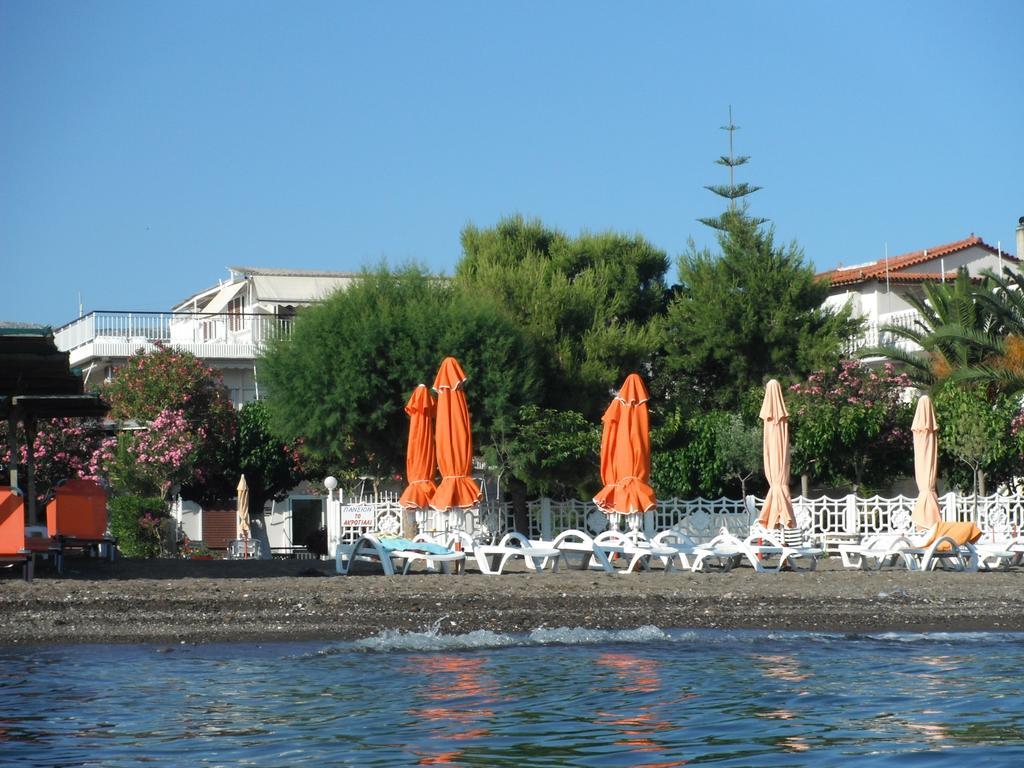 Akrogiali Beach Rooms Amarynthos Eksteriør billede